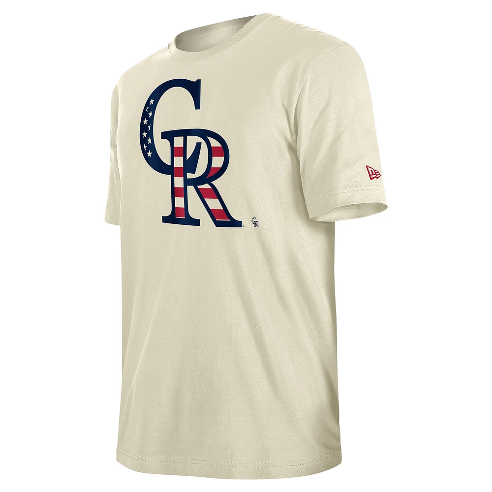 T-shirt crème pour hommes New Era Colorado Rockies Americana Flag Fill