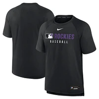 T-shirt Nike noir authentique pour homme, coupe raglan, collection pré-match des Colorado Rockies