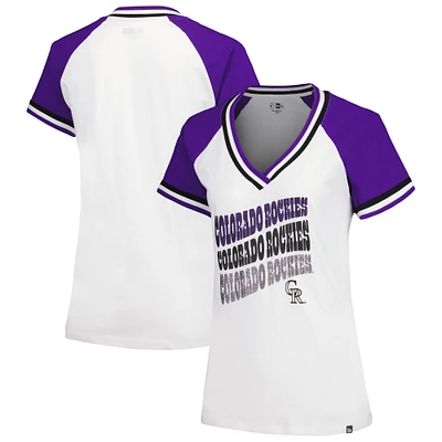 T-shirt blanc à col en V raglan double reliure jersey New Era des Rockies du Colorado pour femme