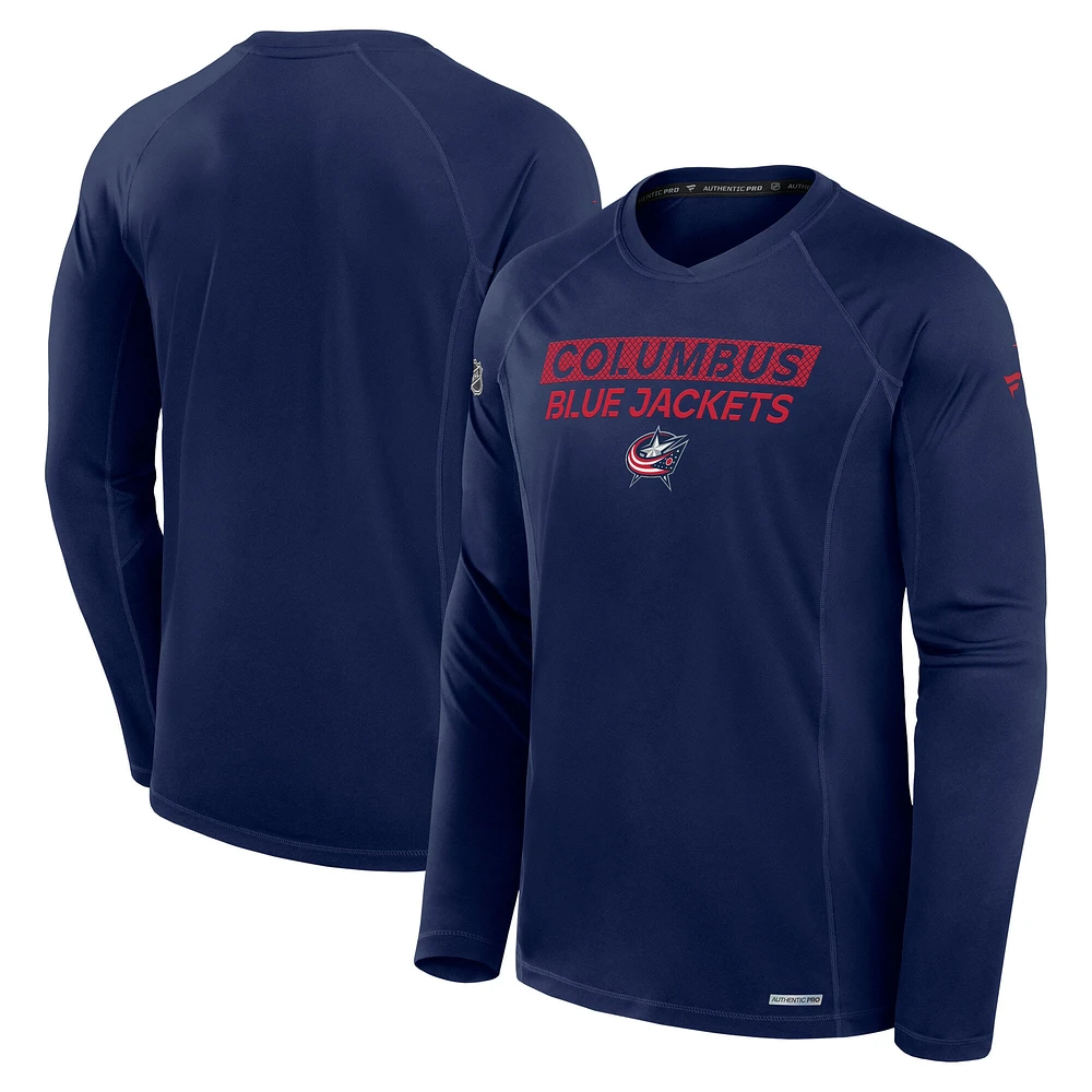 T-shirt à manches longues Authentic Pro Rink Tech bleu marine Columbus Blue Jackets Fanatics pour homme