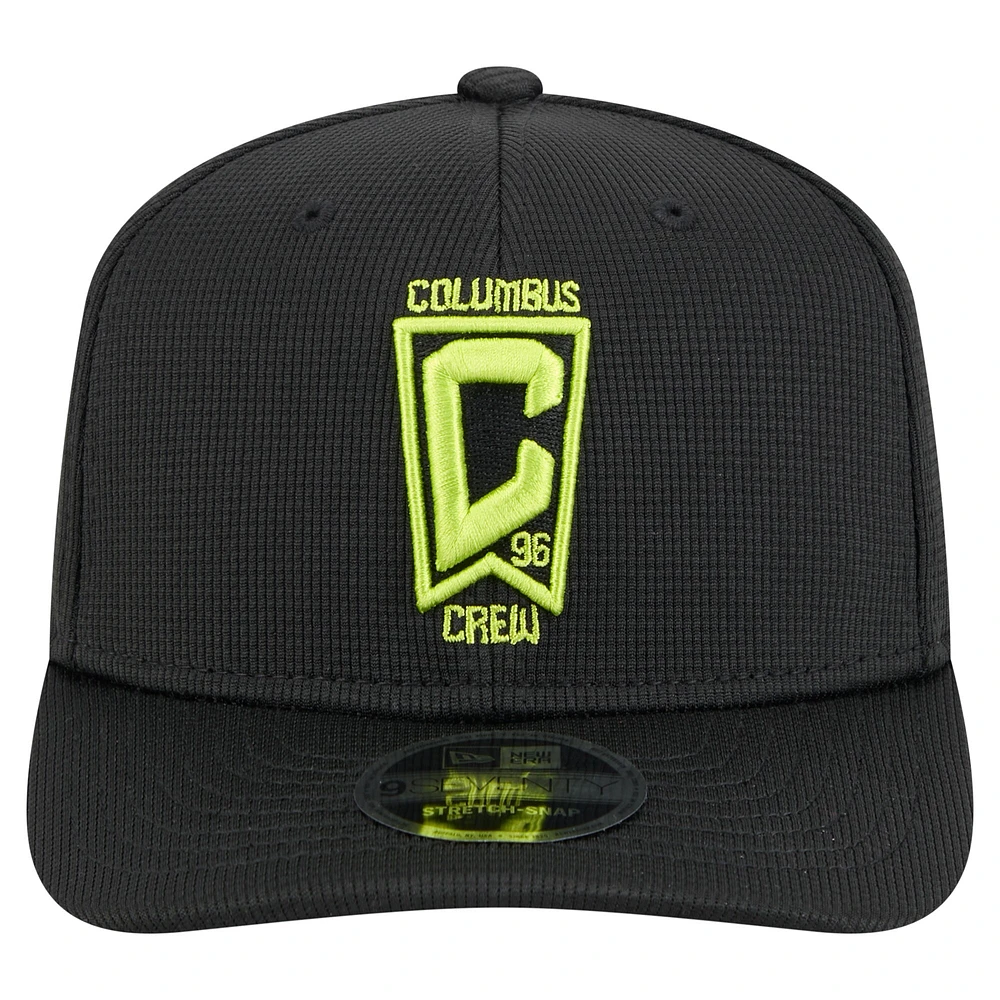 Casquette extensible à boutons-pression Columbus Crew 2025 Jersey Hook 9SEVENTY de New Era pour homme