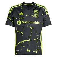 Maillot de joueur réplique du kit Goosebumps pour jeunes adidas Darlington Nagbe Black Columbus Crew 2025