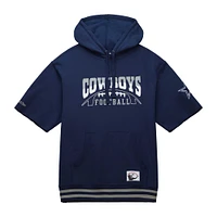 Sweat à capuche manches courtes d'avant-match des Dallas Cowboys Mitchell & Ness pour hommes bleu marine