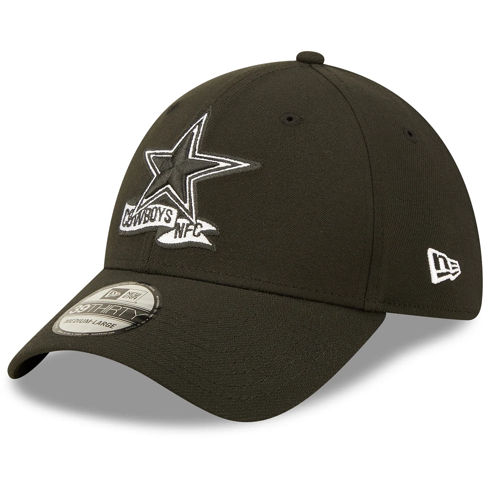 Men's New Era Black Dallas Cowboys BLK 2022 Sideline 39THIRTY Flex Hat