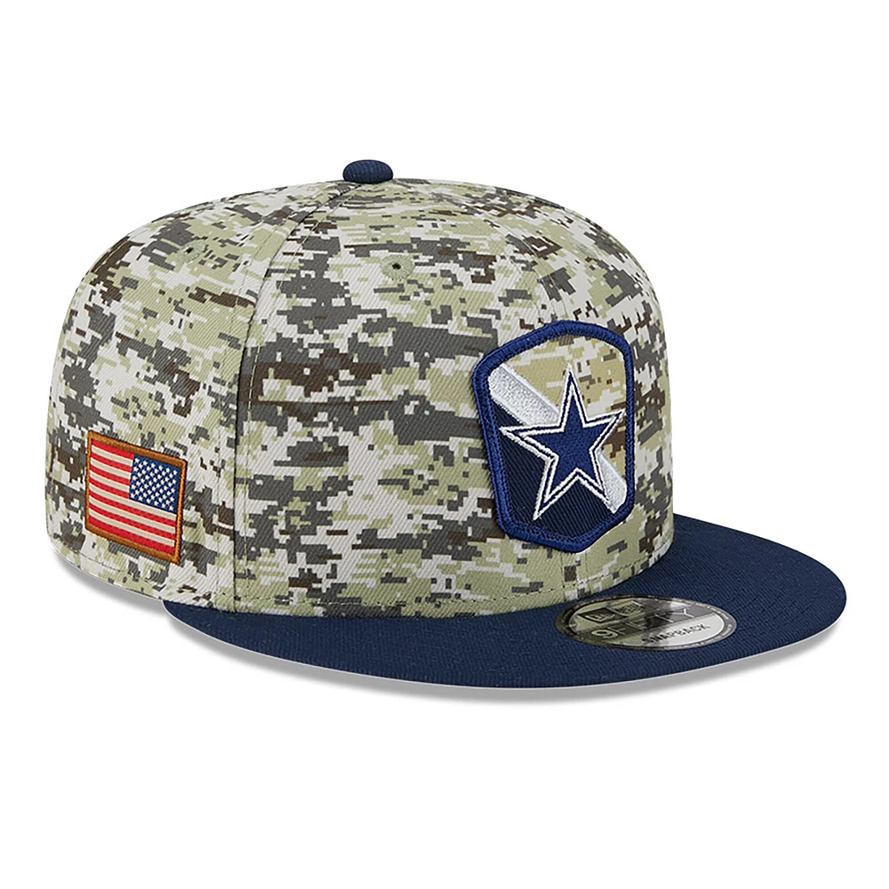 Casquette Snapback 9FIFTY New Era camouflage/marine Dallas Cowboys 2023 Salute To Service pour hommes