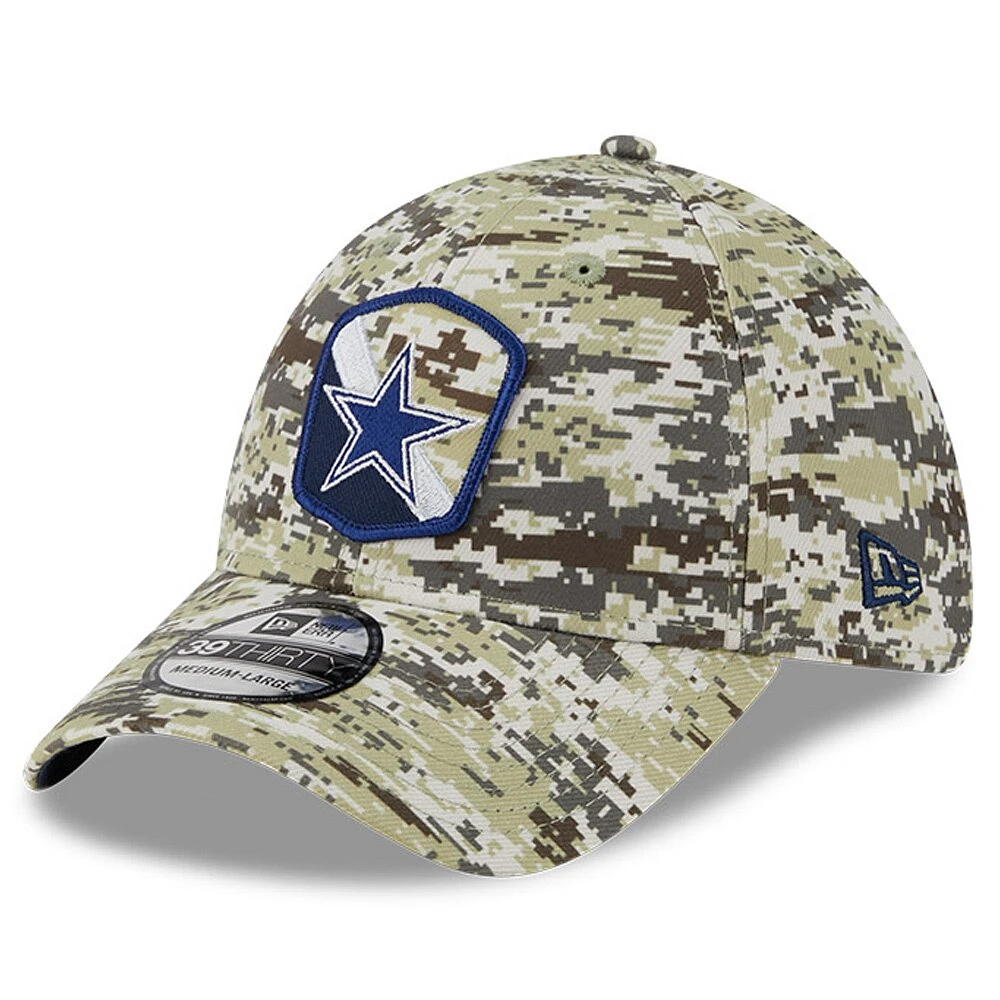 Casquette flexible New Era camouflage Dallas Cowboys 2023 Salute To Service 39THIRTY pour hommes