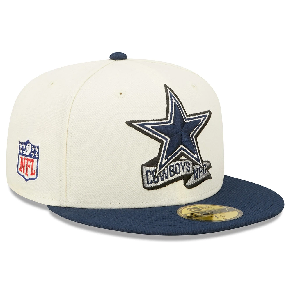 Casquette ajustée 59FIFTY des Dallas Cowboys 2022 Sideline New Era pour homme, crème/bleu marine