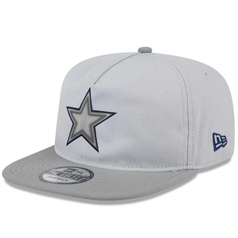 Casquette Snapback de golfeur New Era pour hommes des Dallas Cowboys 2024 NFL Training Camp, grise