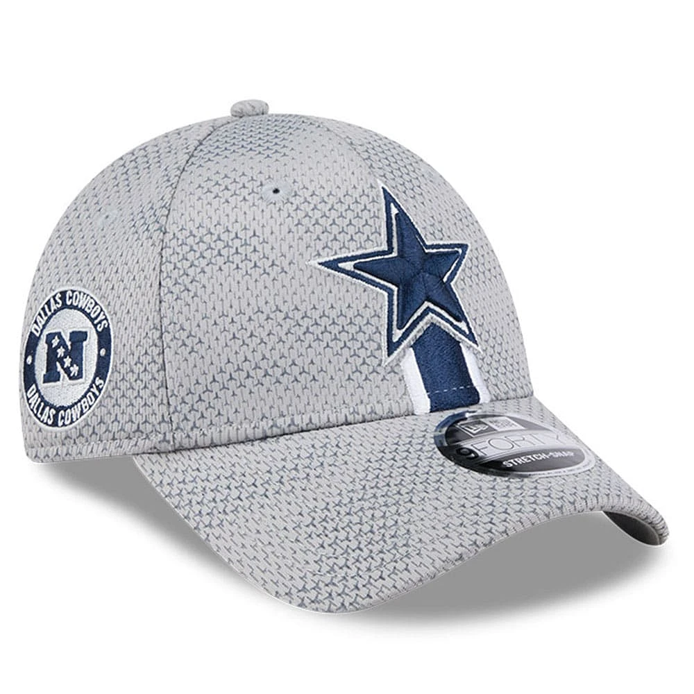 Men's New Era Gray Dallas Cowboys 2024 Sideline 9FORTY Stretch-Snap Hat