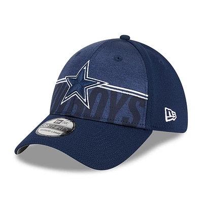 Casquette Flex Fit 39THIRTY pour homme New Era, bleu marine Dallas Cowboys 2023 NFL Training Camp