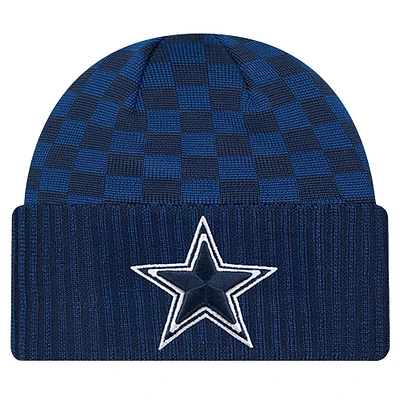 Bonnet en tricot à revers à carreaux bleu marine Dallas Cowboys New Era pour homme