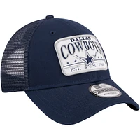 Casquette réglable bleu marine Dallas Cowboys Plate 9FORTY Trucker New Era pour hommes