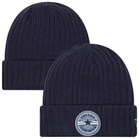 Bonnet tricoté à revers bleu marine Dallas Cowboys Sport Night de New Era pour homme