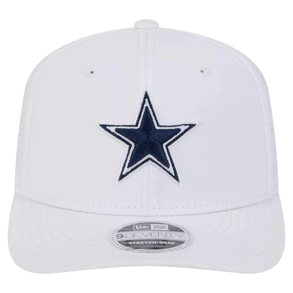 Casquette ajustable Adventure Perform 9SEVENTY Dallas Cowboys New Era blanche pour homme