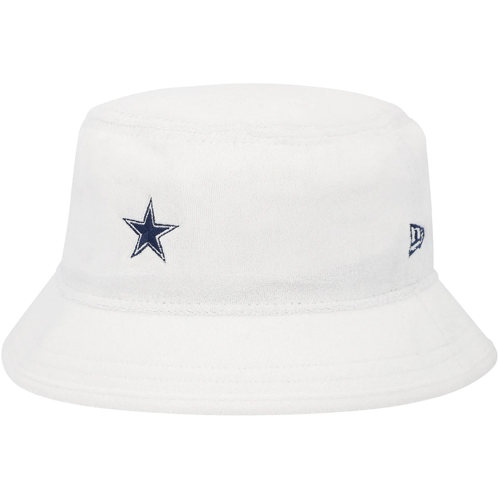 Chapeau bob en tissu éponge New Era pour hommes, Dallas Cowboys Court Sport, blanc