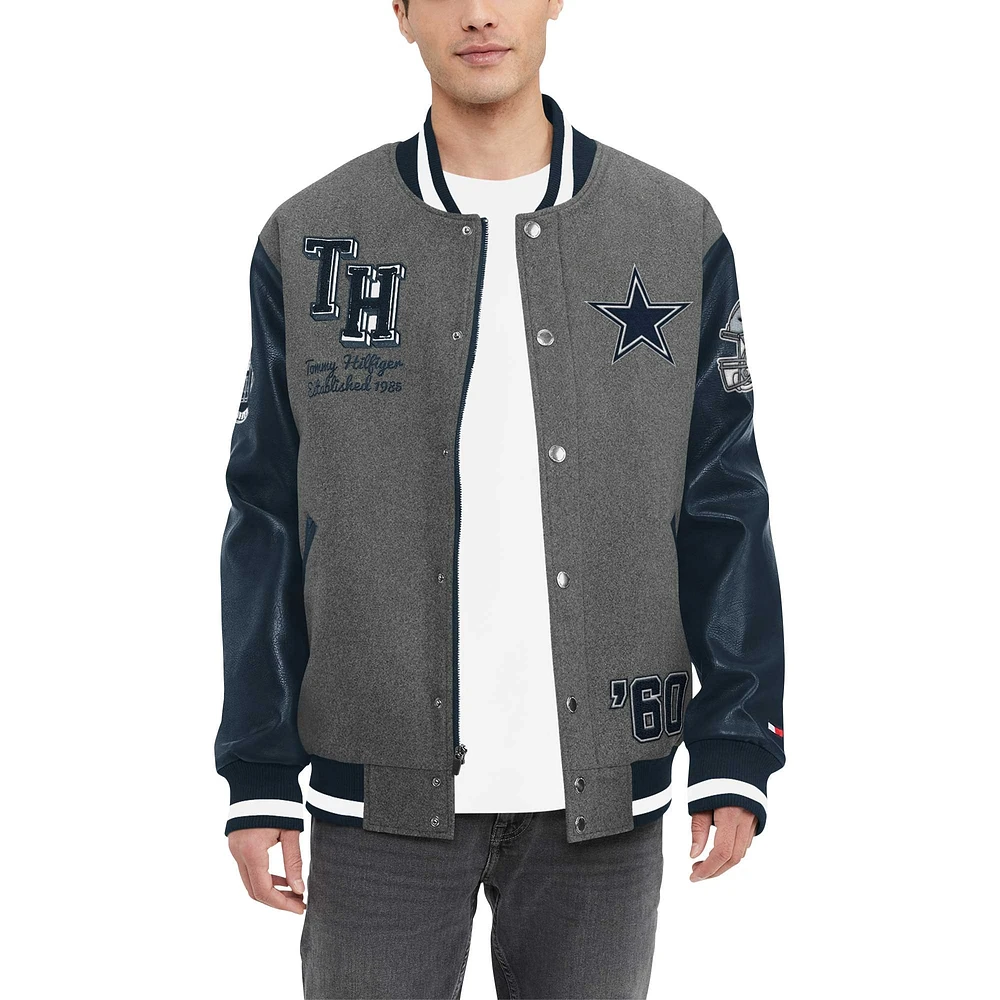 Veste universitaire à bouton-pression Tommy Hilfiger gris Dallas Cowboys Gunner pour hommes