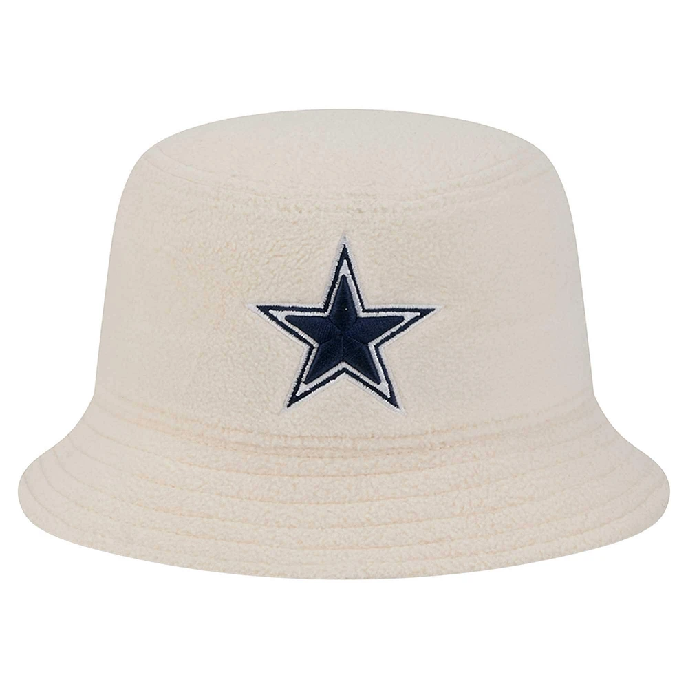 Chapeau bob confortable en sherpa Dallas Cowboys de New Era pour femme, couleur crème