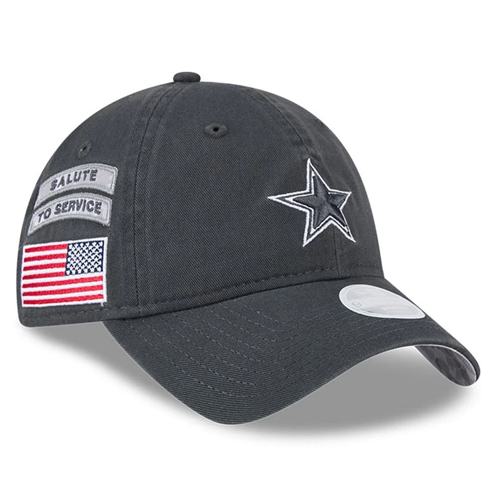 Casquette ajustable 9TWENTY Salute To Service 2024 des Cowboys de Dallas de New Era en graphite pour femme