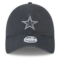 Casquette ajustable 9TWENTY Salute To Service 2024 des Cowboys de Dallas de New Era en graphite pour femme