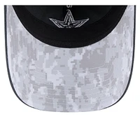 Casquette ajustable 9TWENTY Salute To Service 2024 des Cowboys de Dallas de New Era en graphite pour femme