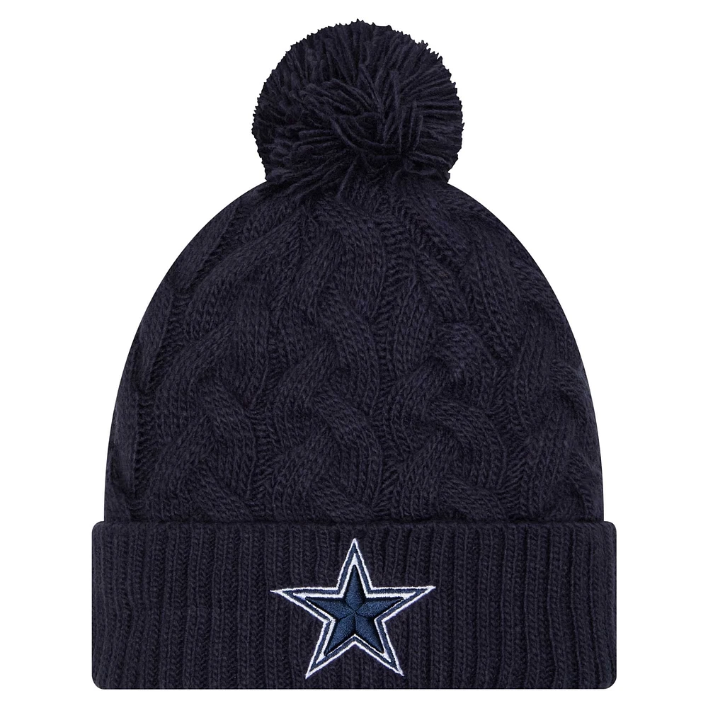 Bonnet en tricot torsadé bleu marine Dallas Cowboys New Era pour femme avec pompon