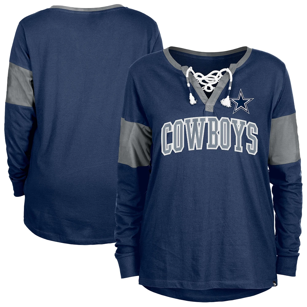 T-shirt à manches longues et col cranté lacets bleu marine Dallas Cowboys New Era pour femme