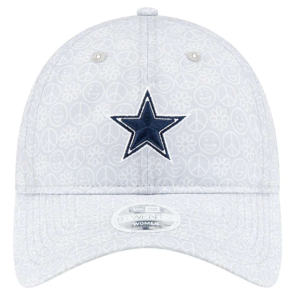 Casquette réglable argentée Smiley 9TWENTY des Dallas Cowboys New Era pour femme