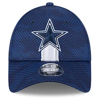 Youth New Era  Navy Dallas Cowboys 2024 NFL Sideline 9FORTY Stretch-Snap Hat