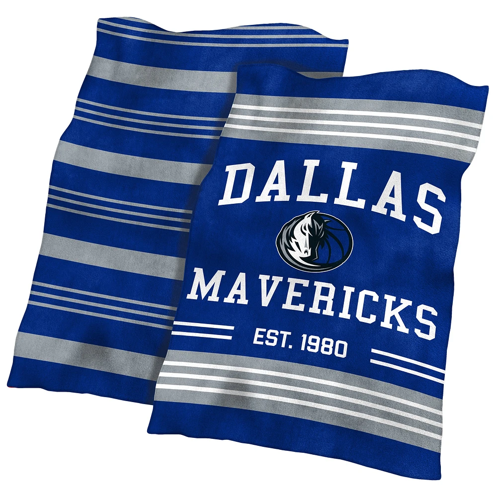 Couverture en peluche à blocs de couleurs Dallas Mavericks 60'' x 70''