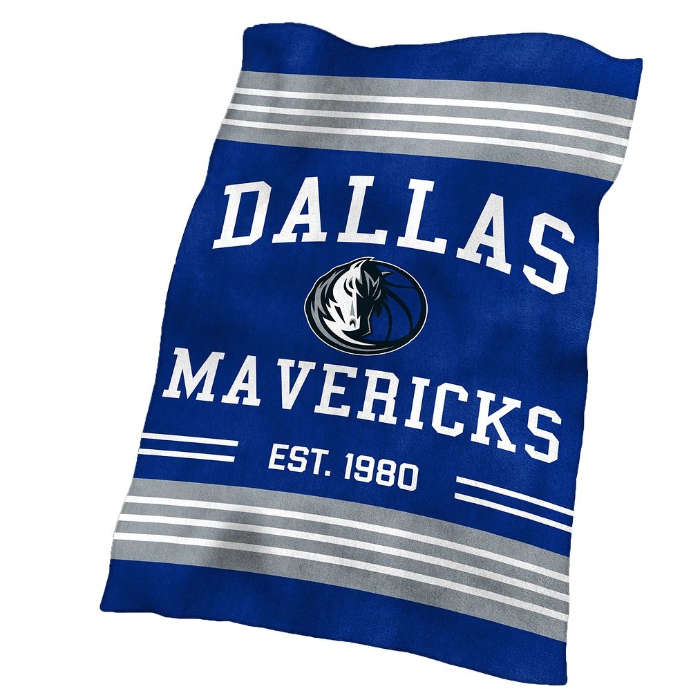 Couverture en peluche à blocs de couleurs Dallas Mavericks 60'' x 70''