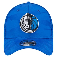 Casquette 39THIRTY Flex bleu Dallas Mavericks Subtle Camo New Era pour homme