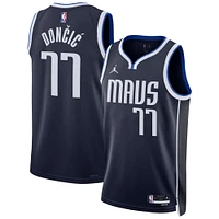 Maillot Jordan Brand Luka Doncic Navy Dallas Mavericks Swingman pour Homme - Statement Edition