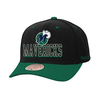 Casquette ajustable Mitchell & Ness Dallas Mavericks 2 tons avec inscription au dos Pro Crown pour homme, noire/verte