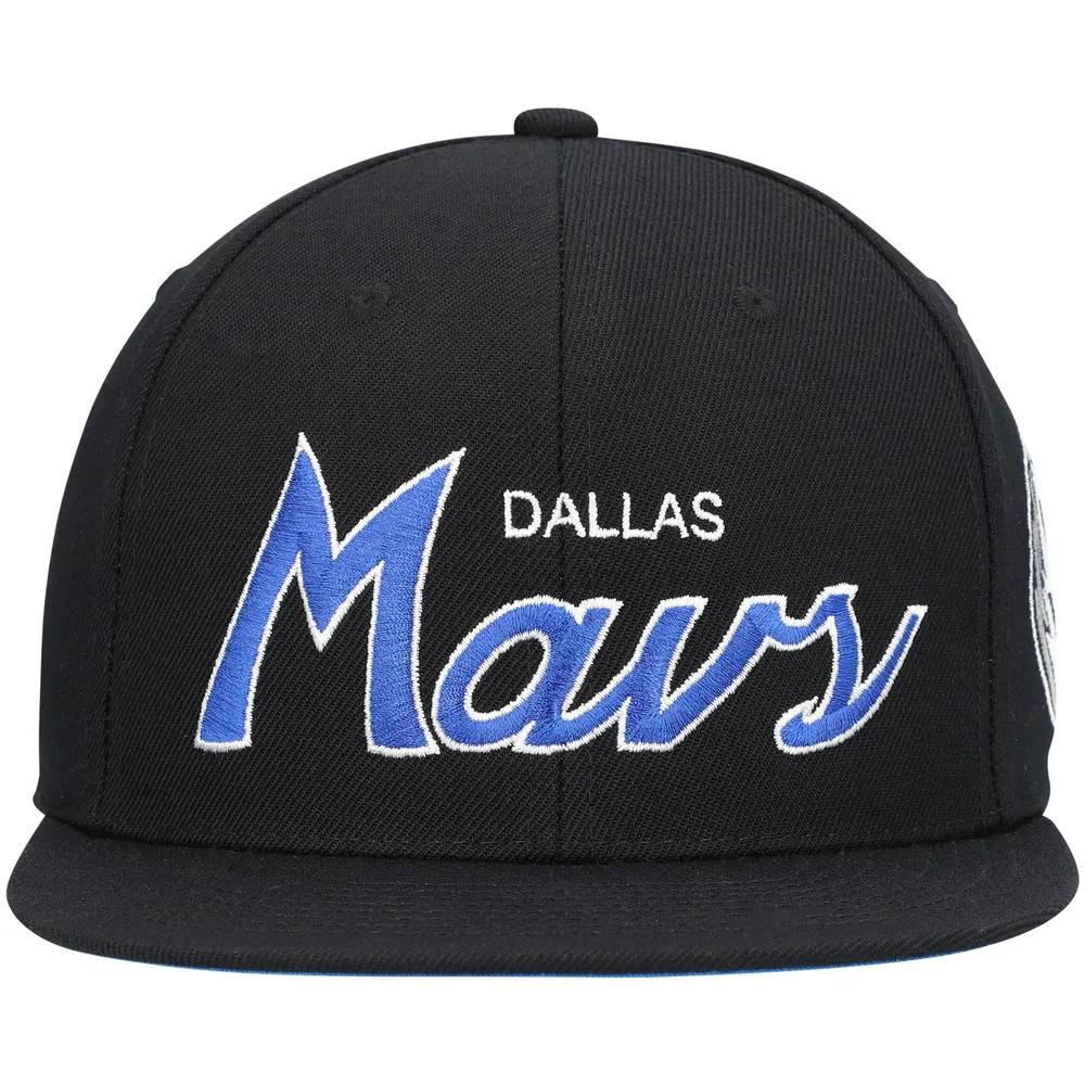 Men's Mitchell & Ness Black Dallas Mavericks Hardwood Classics Script 2.0 Snapback Hat