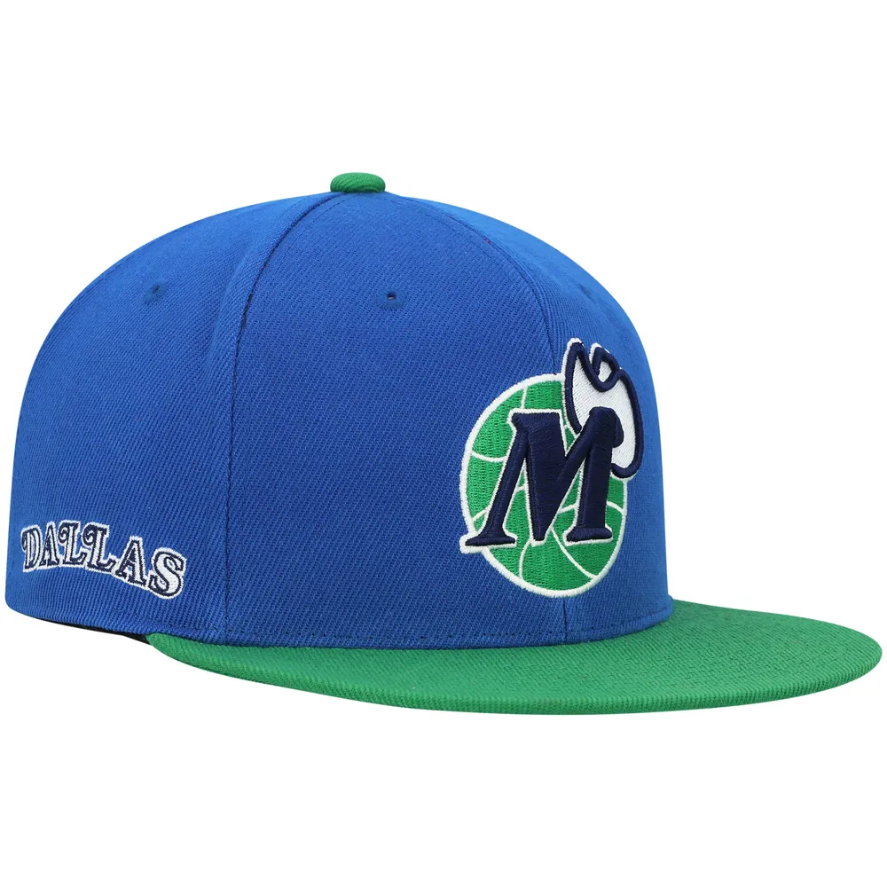 Men's Mitchell & Ness Blue/Green Dallas Mavericks Hardwood Classics Snapback Hat