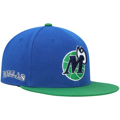 Men's Mitchell & Ness Blue/Green Dallas Mavericks Hardwood Classics Snapback Hat