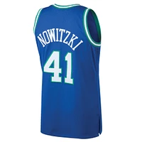 Maillot Mitchell & Ness Dirk Nowitzki Dallas Mavericks 1998/99 Hardwood Classics Swingman pour homme, bleu