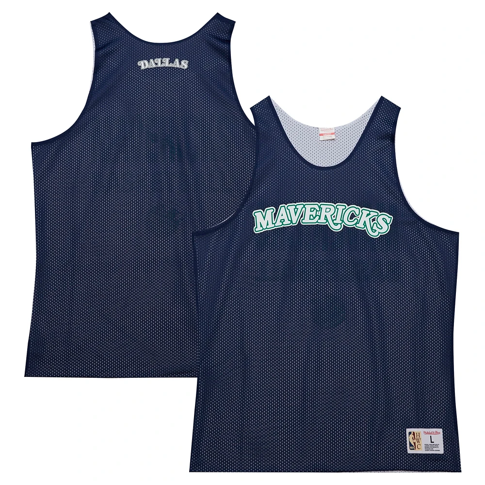 Maillot d'entraînement réversible en maille Hardwood Classics bleu marine/blanc Mitchell & Ness pour homme des Dallas Mavericks