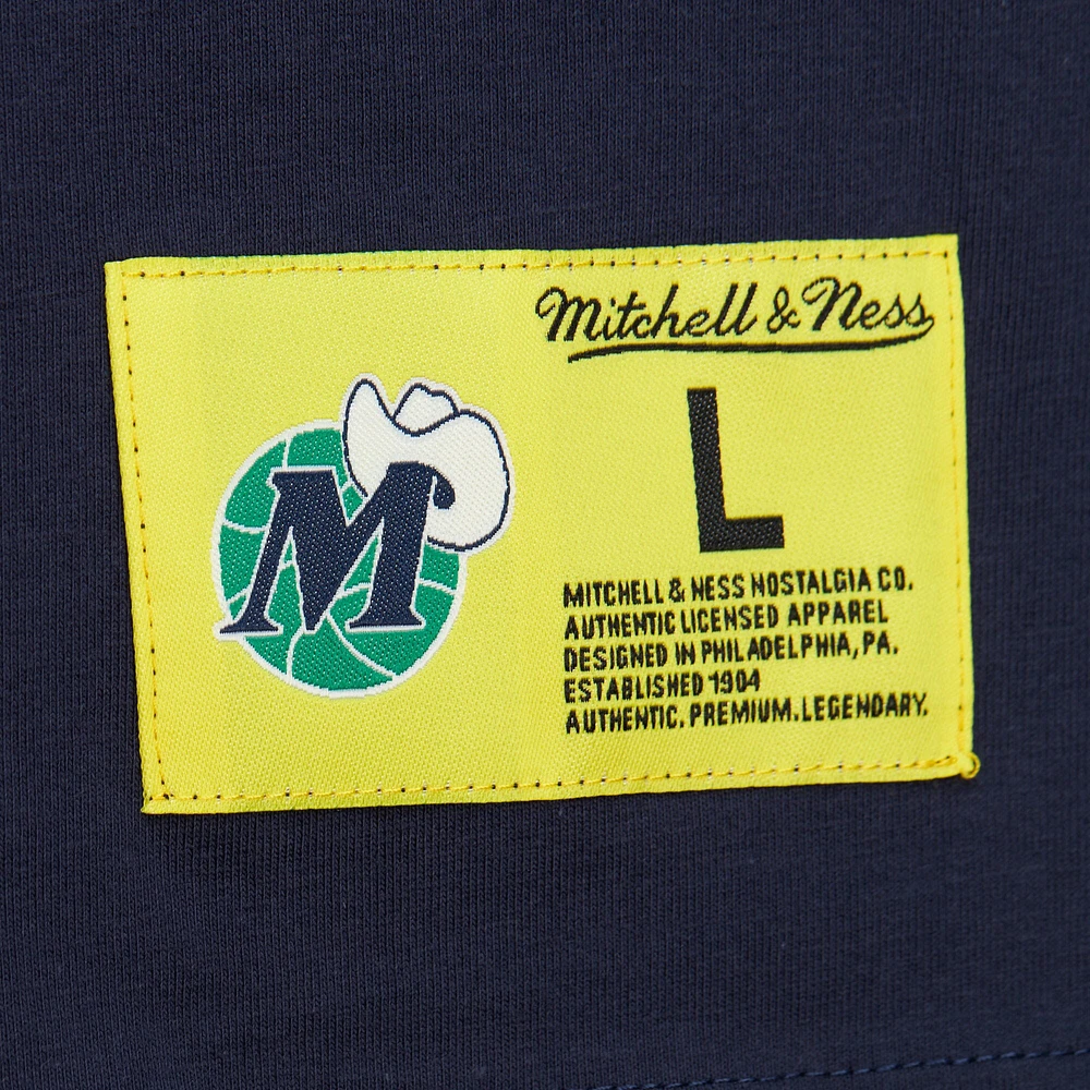 T-shirt bleu marine Mitchell & Ness Dallas Mavericks Hardwood Classics Neon Nights Premium pour hommes