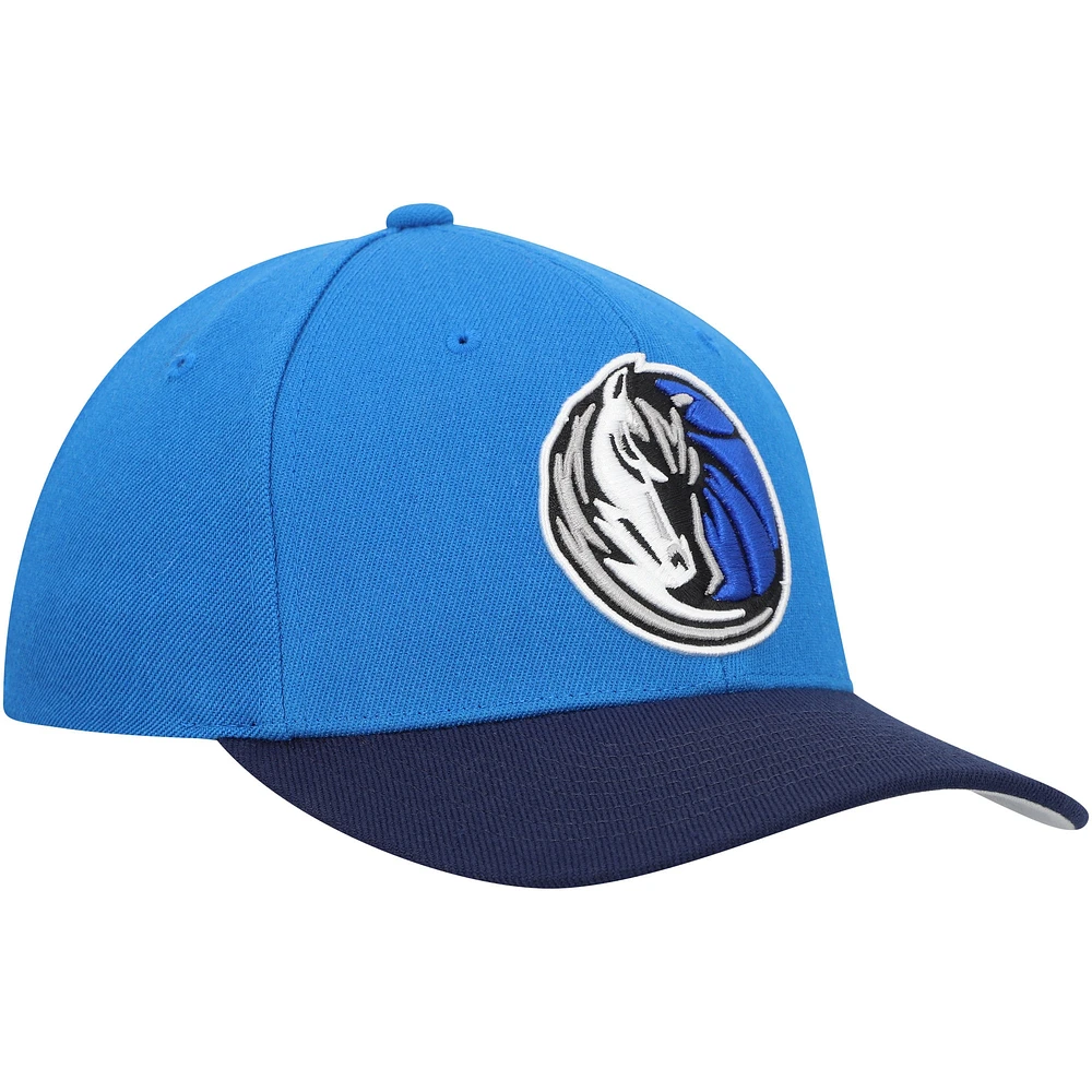 Casquette pour homme Mitchell & Ness Royal/Navy Dallas Mavericks MVP Team Two-Tone 2.0 Stretch Snapback