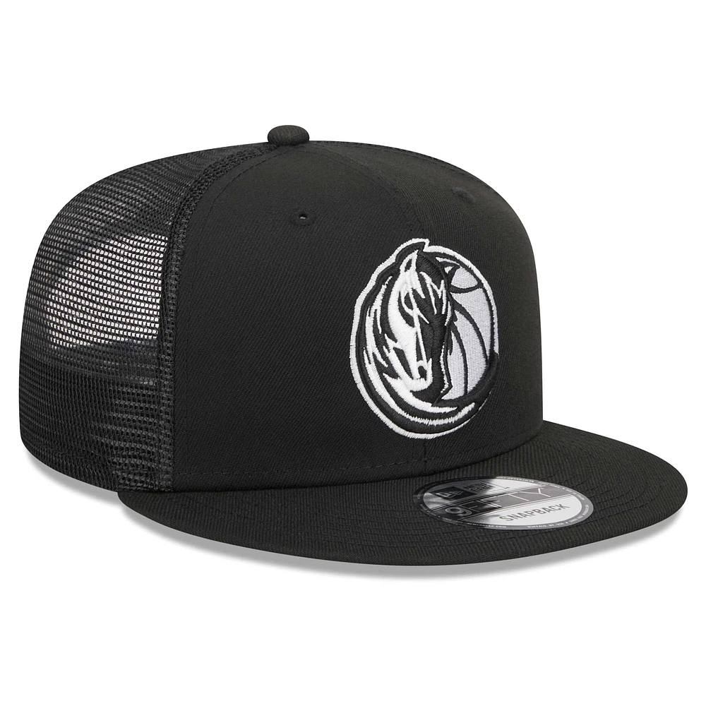 Men's New Era Black Dallas Mavericks 9FIFTY Snapback Trucker Hat