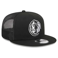 Men's New Era Black Dallas Mavericks 9FIFTY Snapback Trucker Hat