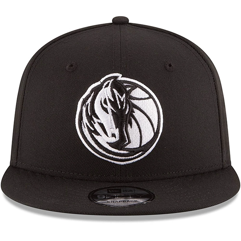 Men's New Era Black Dallas Mavericks Black & White Logo 9FIFTY Adjustable Snapback Hat