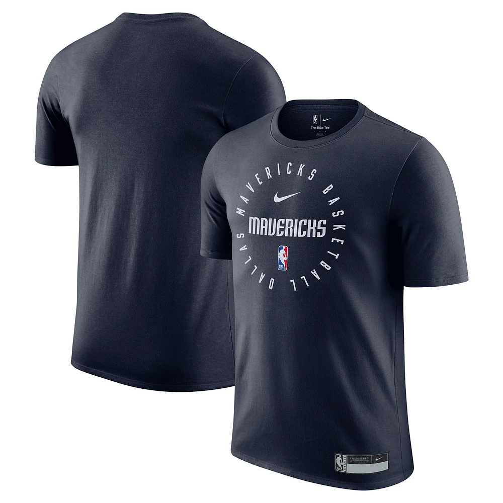 T-shirt d'entraînement sur le terrain Nike Legend pour homme, bleu marine, Dallas Mavericks 2024/25