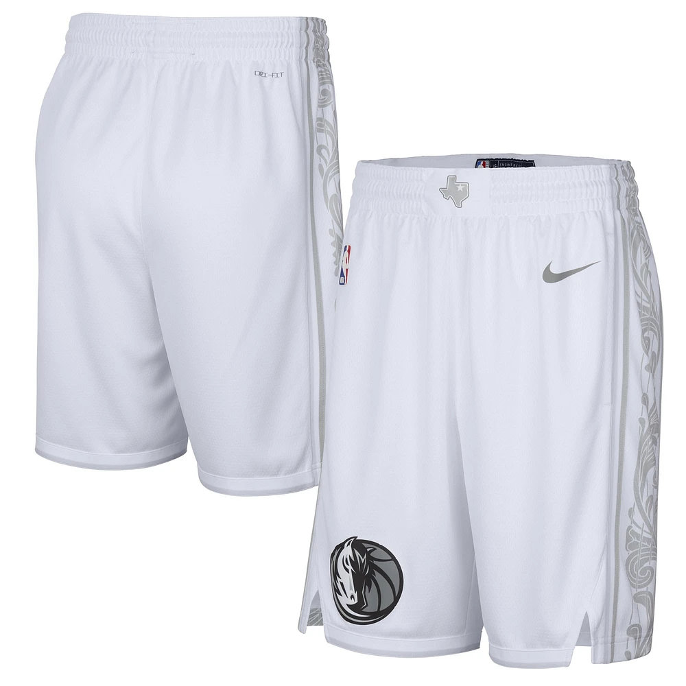 Short Nike blanc Dallas Mavericks City Edition Swingman 2024/25 pour homme