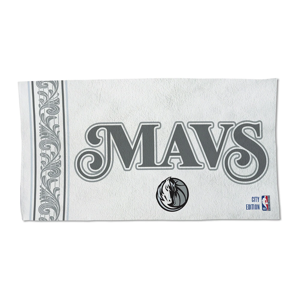 Serviette de plage WinCraft Dallas Mavericks 2024/25 City Edition On Court 22'' x 42''