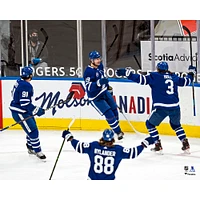 Photographie non signée de Jason Spezza célébrant le but du triplé des Maple Leafs Toronto