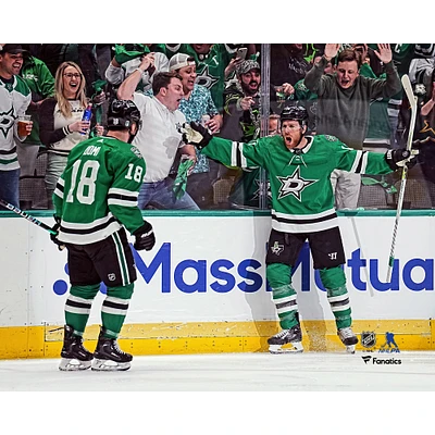 Joe Pavelski Dallas Stars Unsigned 4-Goal Game Celebration Photograph