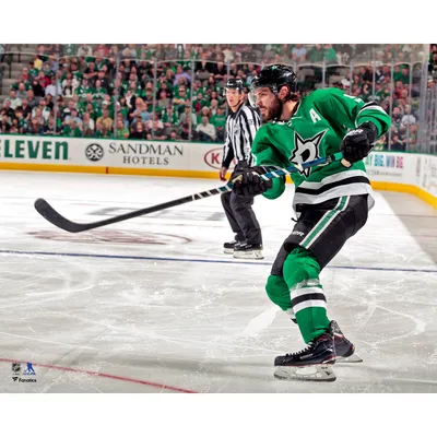 Tyler Seguin Dallas Stars Fanatics Authentic Unsigned Green Jersey Shooting Photograph