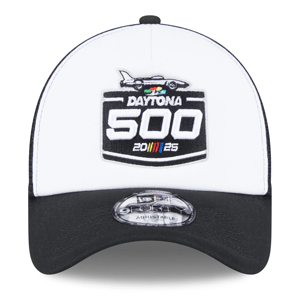 Casquette ajustable en mousse A-Frame 9FORTY pour homme Daytona International Speedway 2025 Daytona 500 New Era noire/blanche